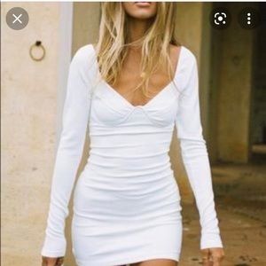 Sabo Skirt white long sleeve dress